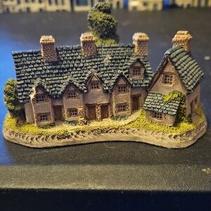 Craftsmans Cottages By David Winter Miniature Stone Cottage Figurine